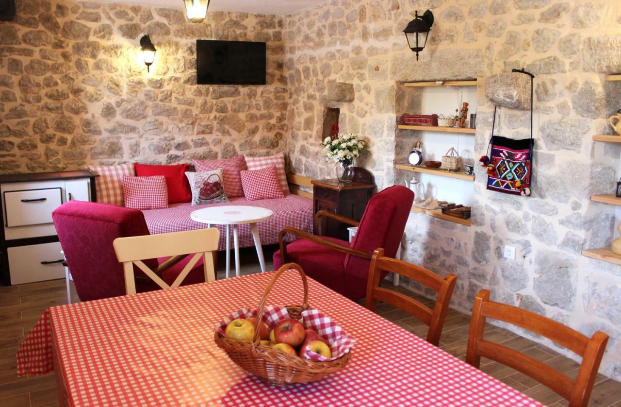 Stone Cottage Aria Velika Čista 外观 照片