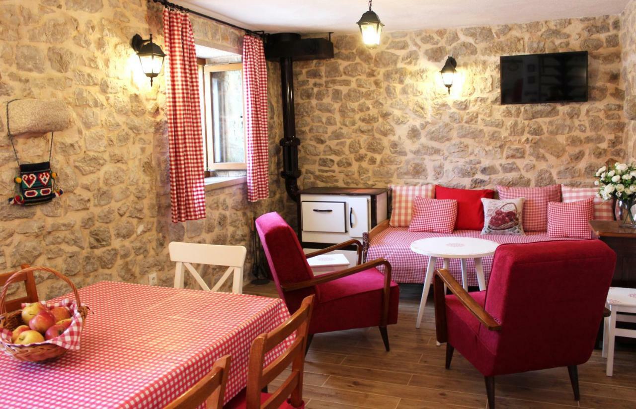 Stone Cottage Aria Velika Čista 外观 照片